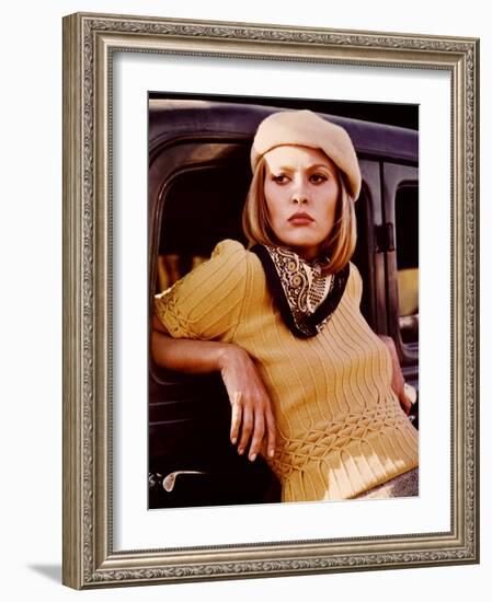 Bonnie and Clyde, Faye Dunaway, 1967-null-Framed Photo