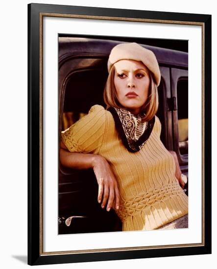 Bonnie and Clyde, Faye Dunaway, 1967-null-Framed Photo