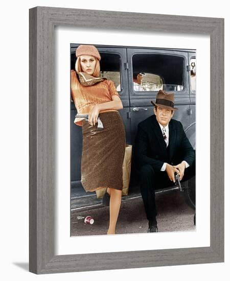 Bonnie and Clyde, Faye Dunaway, Warren Beatty, 1967-null-Framed Photo