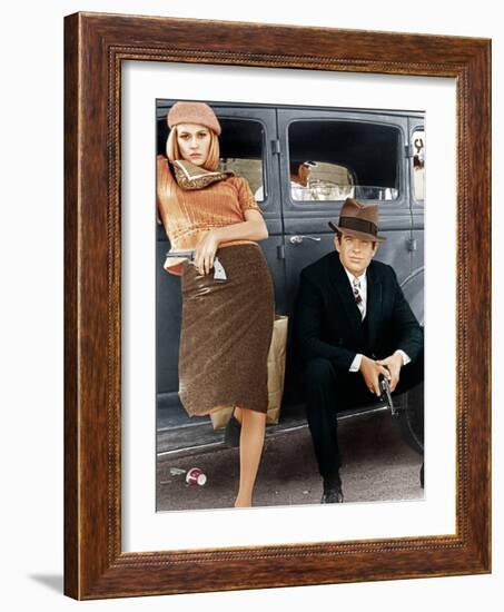 Bonnie and Clyde, Faye Dunaway, Warren Beatty, 1967-null-Framed Photo