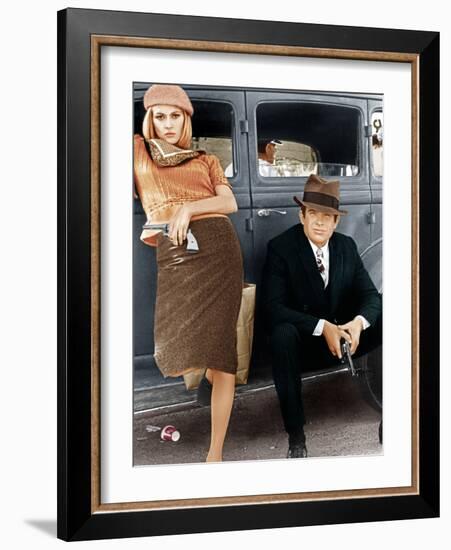 Bonnie and Clyde, Faye Dunaway, Warren Beatty, 1967-null-Framed Photo