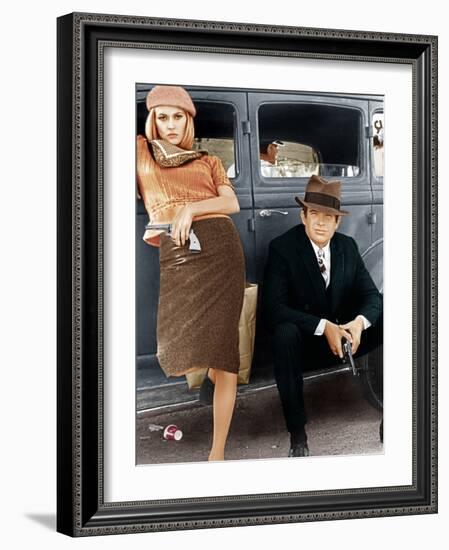 Bonnie and Clyde, Faye Dunaway, Warren Beatty, 1967-null-Framed Photo