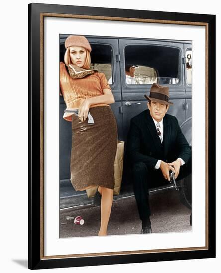 Bonnie and Clyde, Faye Dunaway, Warren Beatty, 1967-null-Framed Photo