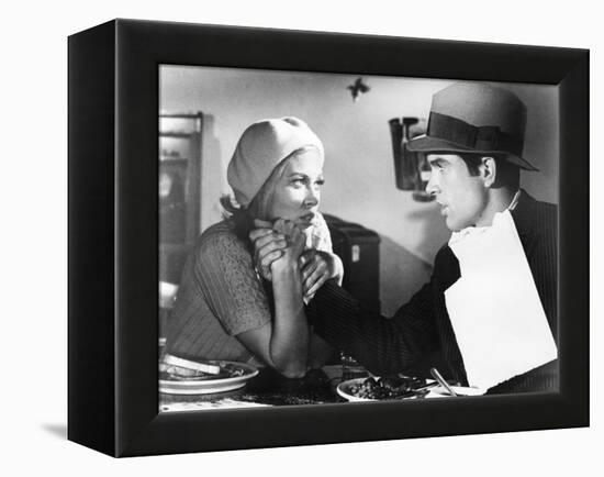 Bonnie and Clyde, Faye Dunaway, Warren Beatty, 1967-null-Framed Stretched Canvas