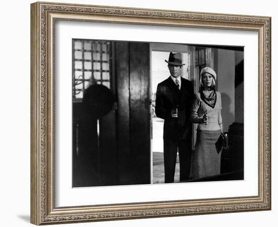 Bonnie and Clyde, Warren Beatty, Faye Dunaway, 1967-null-Framed Photo