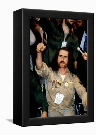 BORN ON THE FOURTH OF JULY, 1989 directed by OLIVER STONE Tom Cruise (photo)-null-Framed Stretched Canvas