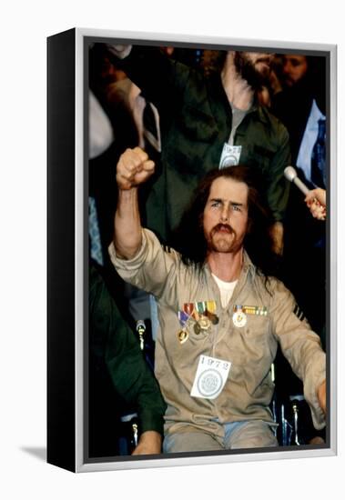 BORN ON THE FOURTH OF JULY, 1989 directed by OLIVER STONE Tom Cruise (photo)-null-Framed Stretched Canvas