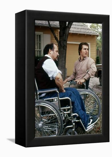 BORN ON THE FOURTH OF JULY, 1989 directed by OLIVER STONE Tom Cruise with Ron Kovic (photo)-null-Framed Stretched Canvas