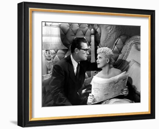 Born Yesterday, William Holden, Judy Holliday, 1950-null-Framed Photo