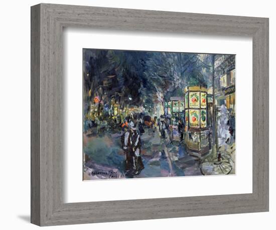 Boulevard Parisien La Nuit (Parisan Boulevard at Night). Description De L'animation Dans La Capital-Konstantin Alekseevich Korovin-Framed Giclee Print