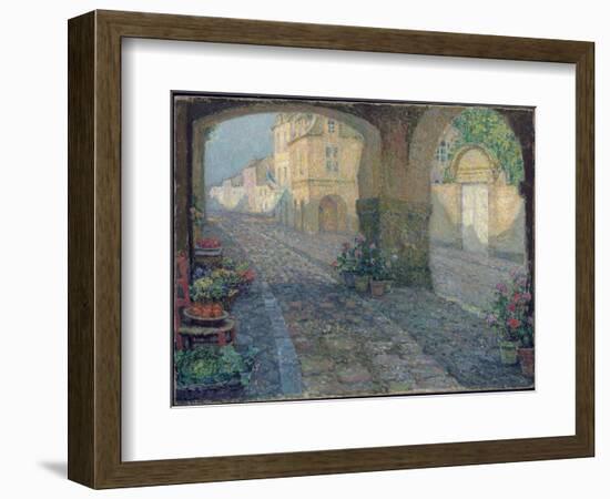 Boutique in the Old Porch; La Boutique De Vieux Porche, 1923 (Oil on Canvas)-Henri Eugene Augustin Le Sidaner-Framed Giclee Print