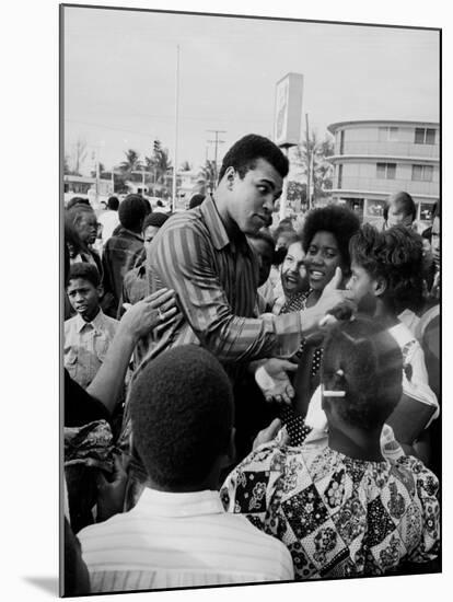 Boxer Muhammad Ali with Fans before Bout with Joe Frazier-John Shearer-Mounted Premium Photographic Print