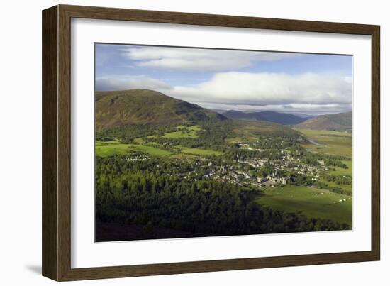 Braemar Village, Scotland, UK-Duncan Shaw-Framed Photographic Print