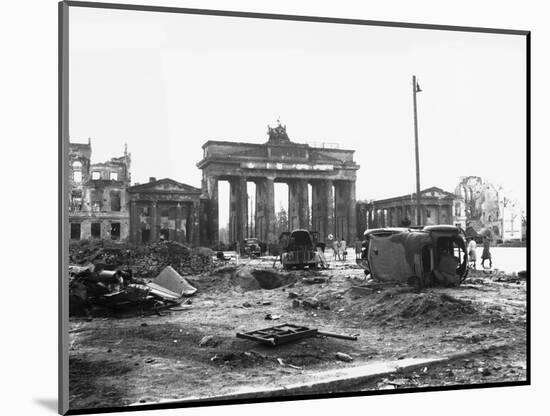 Brandenburg Gate, Berlin 1945-null-Mounted Photographic Print
