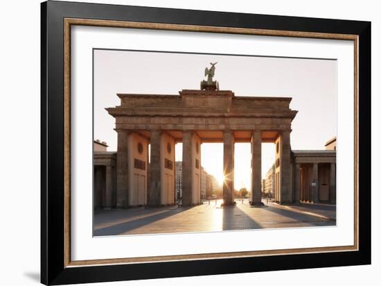 Brandenburg Gate (Brandenburger Tor) at sunrise, Platz des 18 Marz, Berlin Mitte, Berlin, Germany-Markus Lange-Framed Photographic Print