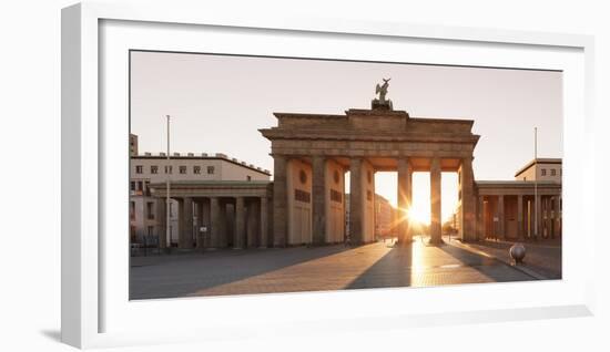 Brandenburg Gate (Brandenburger Tor) at sunrise, Platz des 18 Marz, Berlin Mitte, Berlin, Germany-Markus Lange-Framed Photographic Print