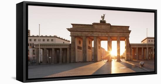 Brandenburg Gate (Brandenburger Tor) at sunrise, Platz des 18 Marz, Berlin Mitte, Berlin, Germany-Markus Lange-Framed Premier Image Canvas