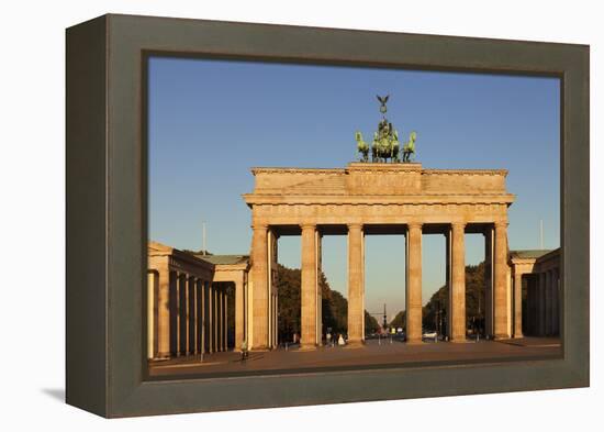 Brandenburg Gate (Brandenburger Tor) at sunrise, Quadriga, Berlin Mitte, Berlin, Germany, Europe-Markus Lange-Framed Premier Image Canvas