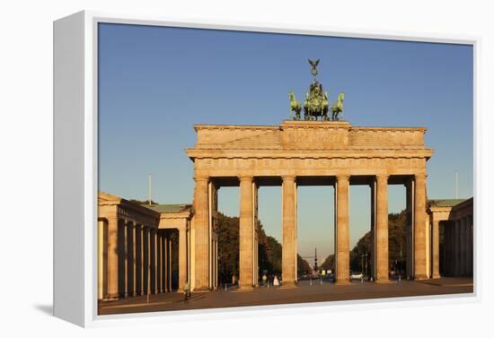 Brandenburg Gate (Brandenburger Tor) at sunrise, Quadriga, Berlin Mitte, Berlin, Germany, Europe-Markus Lange-Framed Premier Image Canvas