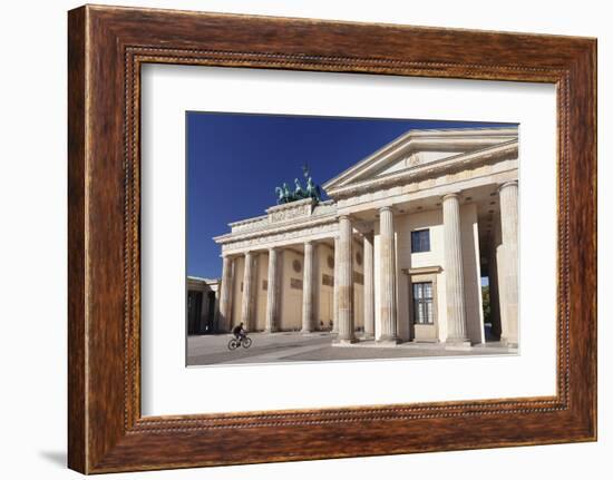 Brandenburg Gate (Brandenburger Tor), Pariser Platz square, Berlin Mitte, Berlin, Germany, Europe-Markus Lange-Framed Photographic Print