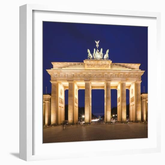 Brandenburg Gate, Pariser Platz, Berlin, Germany-Jon Arnold-Framed Photographic Print