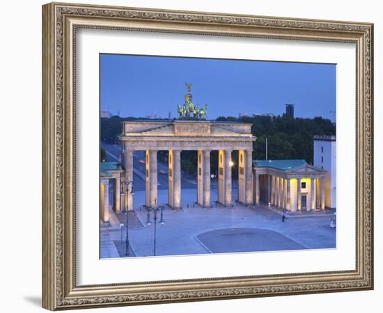 Brandenburg Gate, Pariser Platz, Berlin, Germany-Jon Arnold-Framed Photographic Print