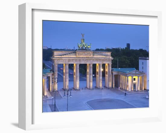 Brandenburg Gate, Pariser Platz, Berlin, Germany-Jon Arnold-Framed Photographic Print