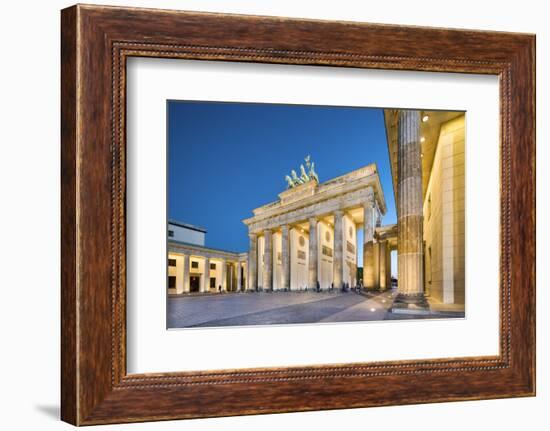 Brandenburg Gate, Pariser Platz, Berlin, Germany-Sabine Lubenow-Framed Photographic Print