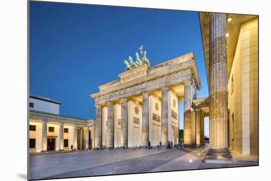 Brandenburg Gate, Pariser Platz, Berlin, Germany-Sabine Lubenow-Mounted Photographic Print