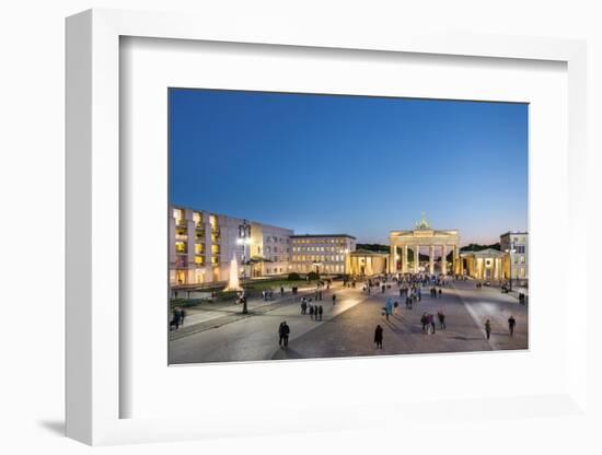 Brandenburg Gate, Pariser Platz, Berlin, Germany-Sabine Lubenow-Framed Photographic Print