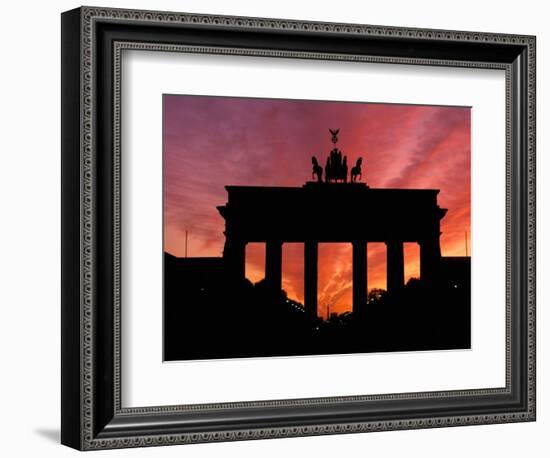 Brandenburg Gate, Unter Den Linden, Berlin, Germany-Dave Bartruff-Framed Premium Photographic Print