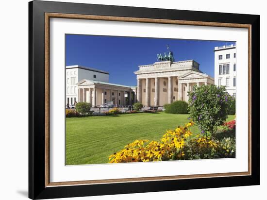 Brandenburger Tor (Brandenburg Gate), Pariser Platz Square, Berlin Mitte, Berlin, Germany, Europe-Markus Lange-Framed Photographic Print