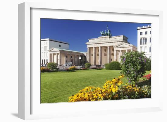 Brandenburger Tor (Brandenburg Gate), Pariser Platz Square, Berlin Mitte, Berlin, Germany, Europe-Markus Lange-Framed Photographic Print