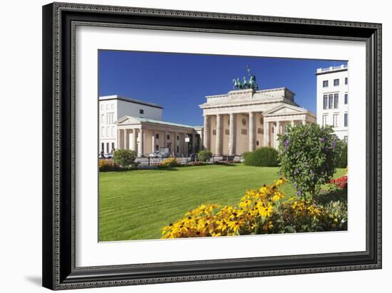 Brandenburger Tor (Brandenburg Gate), Pariser Platz Square, Berlin Mitte, Berlin, Germany, Europe-Markus Lange-Framed Photographic Print