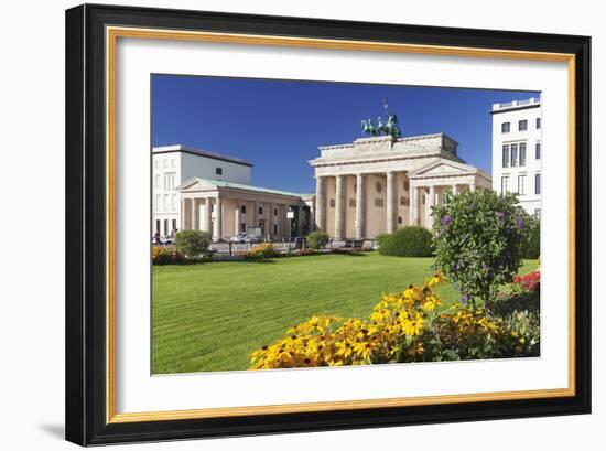 Brandenburger Tor (Brandenburg Gate), Pariser Platz Square, Berlin Mitte, Berlin, Germany, Europe-Markus Lange-Framed Photographic Print