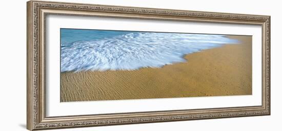 Breaking wave creates feather patterns at Playa La Cachora, Todos Santos, Baja California Sur, M...-null-Framed Photographic Print