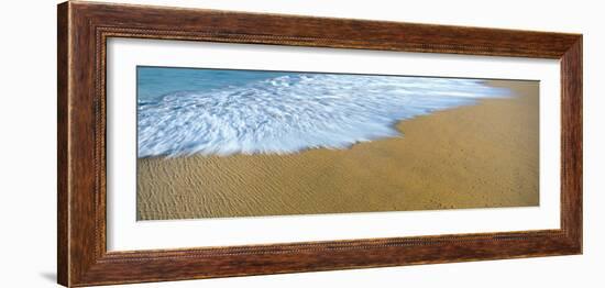 Breaking wave creates feather patterns at Playa La Cachora, Todos Santos, Baja California Sur, M...-null-Framed Photographic Print