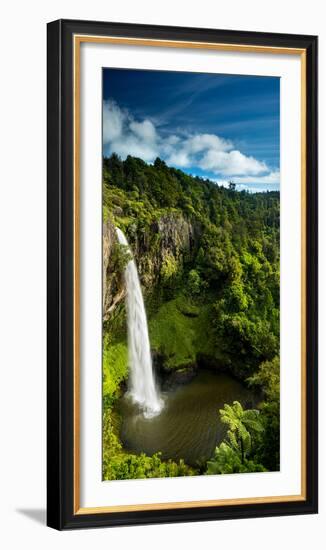 Bridal Veil Falls (Waireinga) Near Raglan, Waikato, North Island, New Zealand, Pacific-John Alexander-Framed Photographic Print