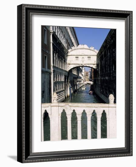 Bridge of Sighs Crossing Rio Del Palazzo, Venice, Veneto, Italy-Sergio Pitamitz-Framed Photographic Print