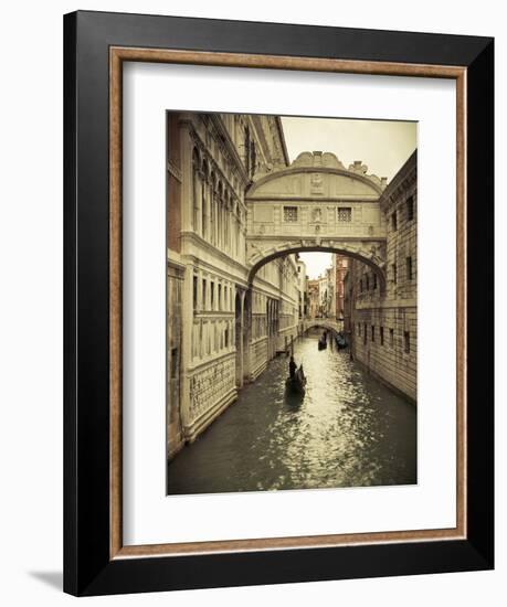 Bridge of Sighs, Doge's Palace, Venice, Italy-Jon Arnold-Framed Premium Photographic Print