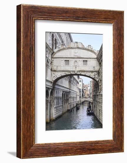 Bridge of Sighs in winter, Venice, UNESCO World Heritage Site, Veneto, Italy, Europe-Eleanor Scriven-Framed Photographic Print