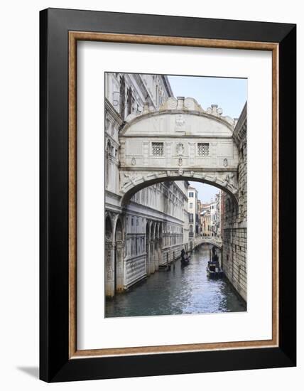 Bridge of Sighs in winter, Venice, UNESCO World Heritage Site, Veneto, Italy, Europe-Eleanor Scriven-Framed Photographic Print