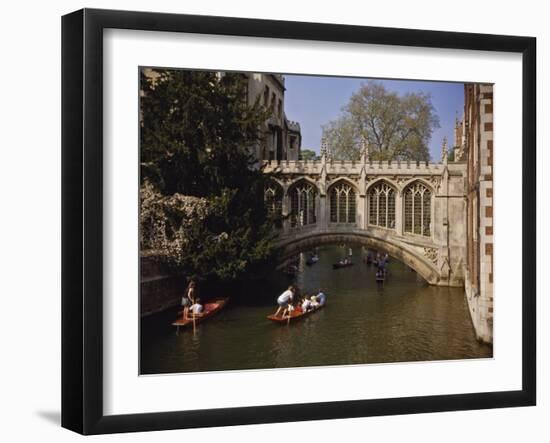 Bridge of Sighs over the River Cam at St. John's College, Cambridge, Cambridgeshire, England, UK-Nigel Blythe-Framed Photographic Print