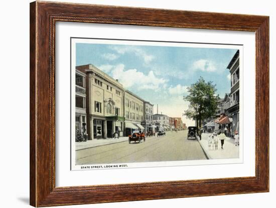 Bridgeport, Connecticut - Western View of State Street-Lantern Press-Framed Art Print