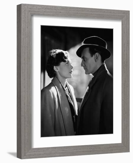 Brief Encounter, Celia Johnson, Trevor Howard, 1945-null-Framed Premium Photographic Print