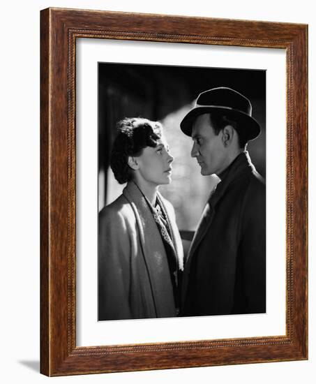 Brief Encounter, Celia Johnson, Trevor Howard, 1945-null-Framed Premium Photographic Print