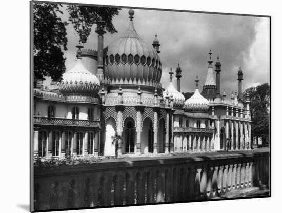 Brighton Pavilion-Fred Musto-Mounted Photographic Print