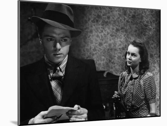 Brighton Rock, Richard Attenborough, Carol Marsh, 1947-null-Mounted Photo