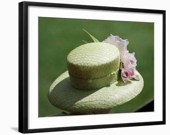 Britain's Queen Elizabeth II Arrives Via Horse Drawn Carriage-null-Framed Photographic Print