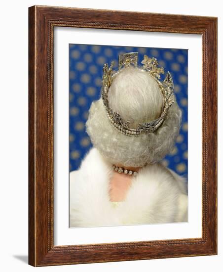 Britain's Queen Elizabeth Leaves the Houses of Parliament in London-null-Framed Photographic Print